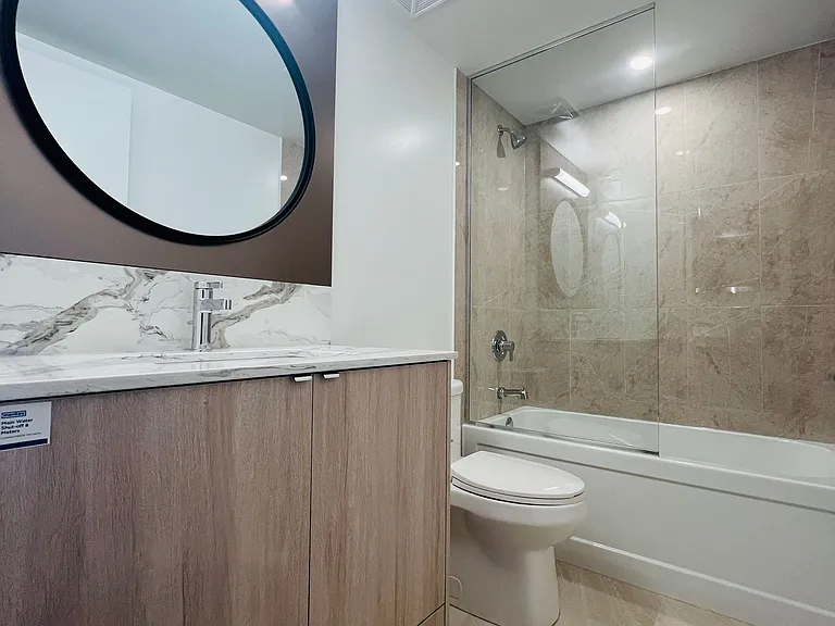 771 Yonge St #1902 — Photo 9