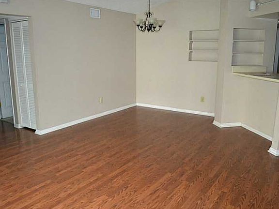 5th image of 1733 Rock Bridge Mews #B