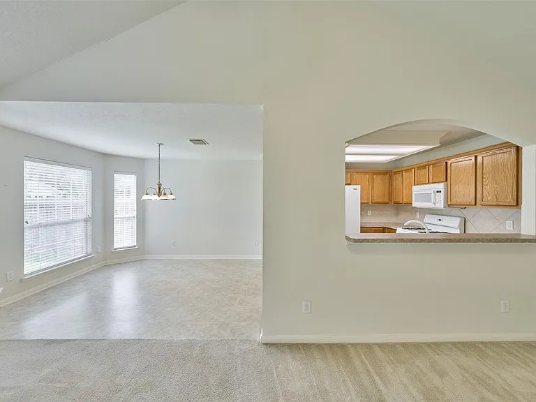 506 Elm Ridge Dr — Photo 10