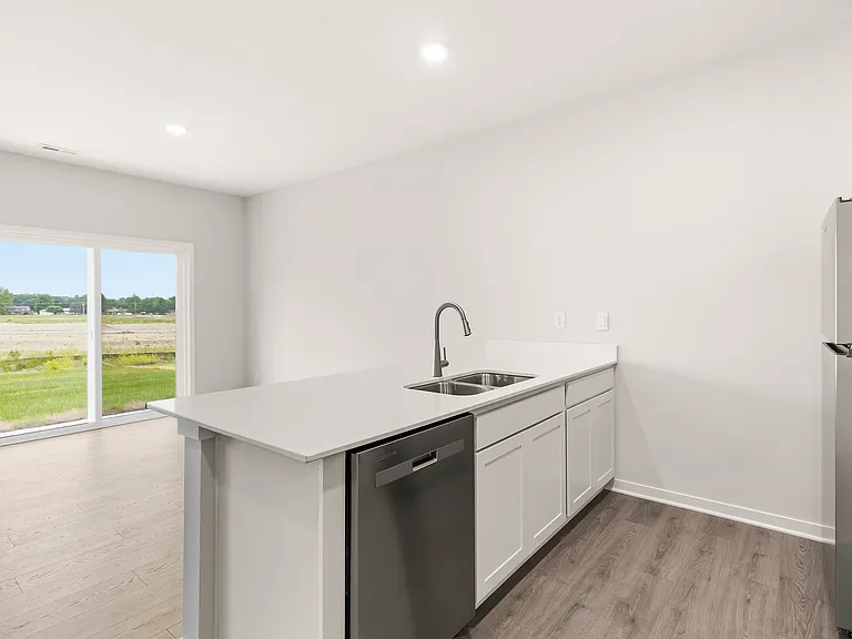 954 Sherwood Loop — Photo 12