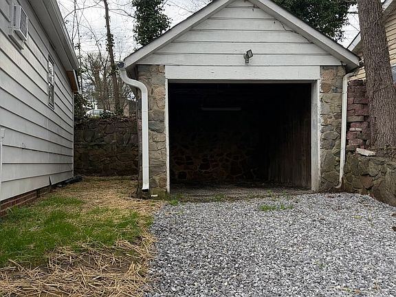 2nd image of 409 Eastgate Rd