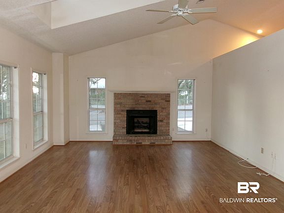3rd image of 34085 Kathryn Dr