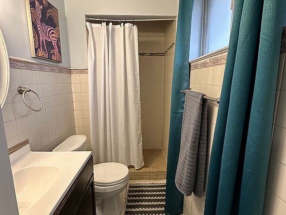 2nd image of 10217 Dunbarton Dr