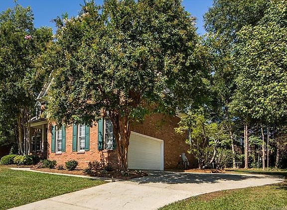3rd image of 8138 Grahamson Ln