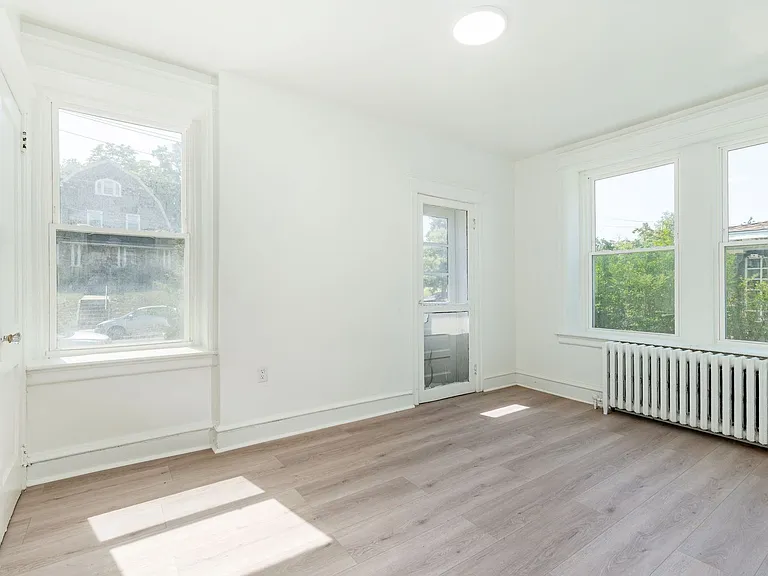 Belmont Place — Photo 98