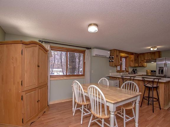 3rd image of 4 Sugarwood Dr #A