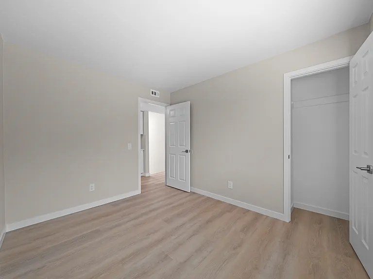 261 Hillcrest Dr #B — Photo 24
