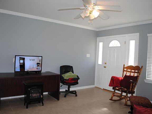 5th image of 15168 Evans St