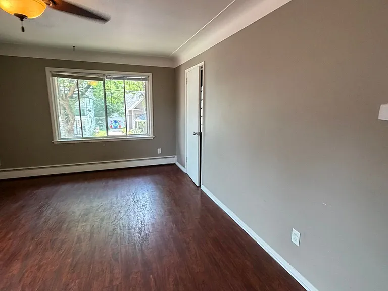 349 15th Ave NE #2 — Photo 8