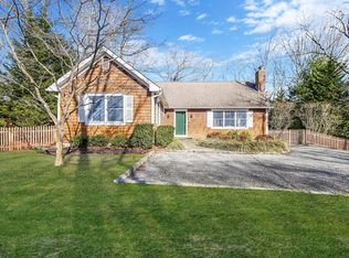 117 Woodbine Dr, East Hampton, NY 11937