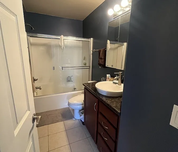 5252 Balboa Arms Dr #242 — Photo 7