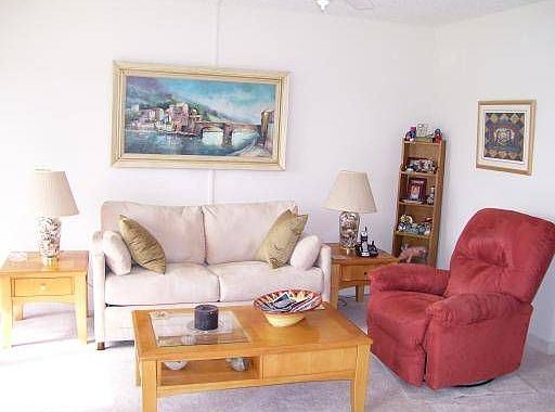 4th image of 700 Pine Dr APT 206