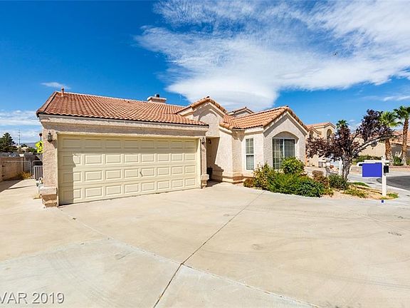2nd image of 1601 Olive Palm Cir