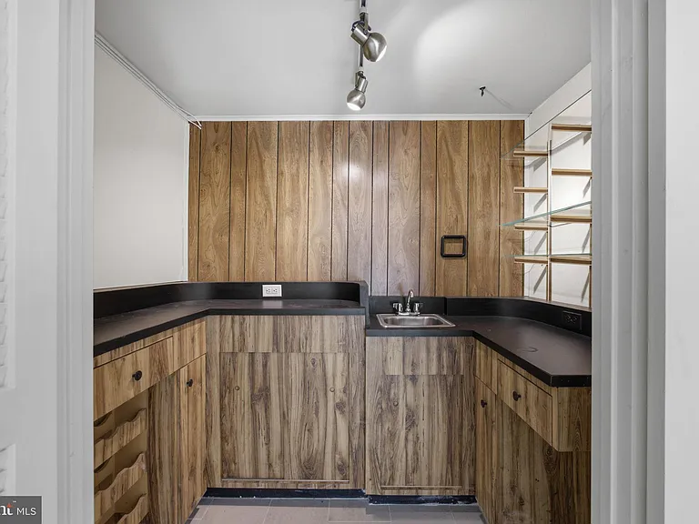 1260 Masters Dr — Photo 36