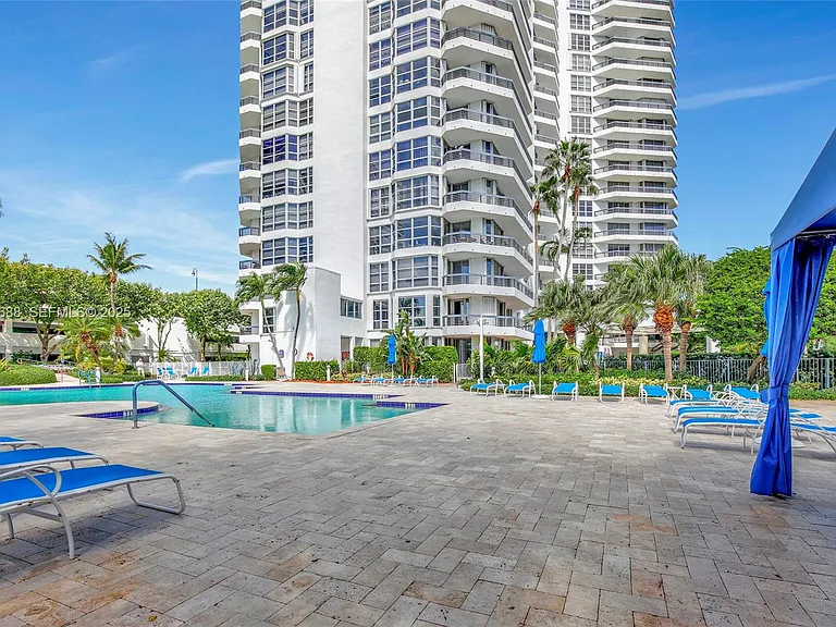 3500 Mystic Pointe Dr #1206 — Photo 53