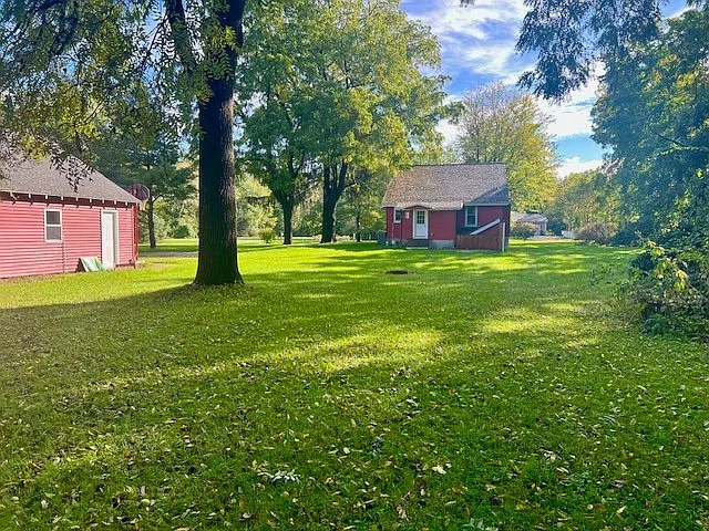 3 bed, 1602 sqft, $2,100 — Photo 4
