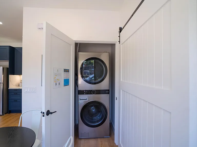 3036 Beech St — Photo 11