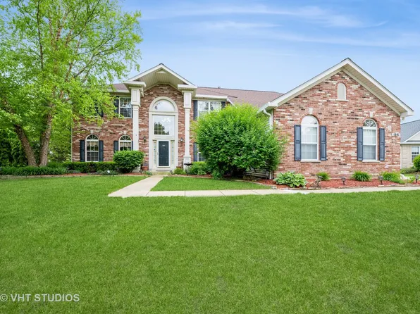 1641 Foster Cir, Algonquin, IL 60102