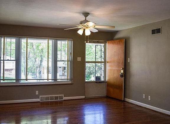 3rd image of 7216 Arlington Dr