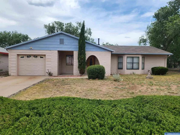 214 Chalcocite St, Tyrone, NM 88065