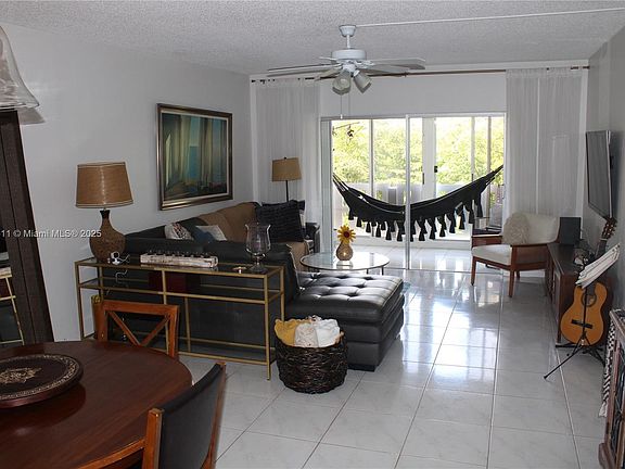 4th image of 4350 Hillcrest Dr APT 503