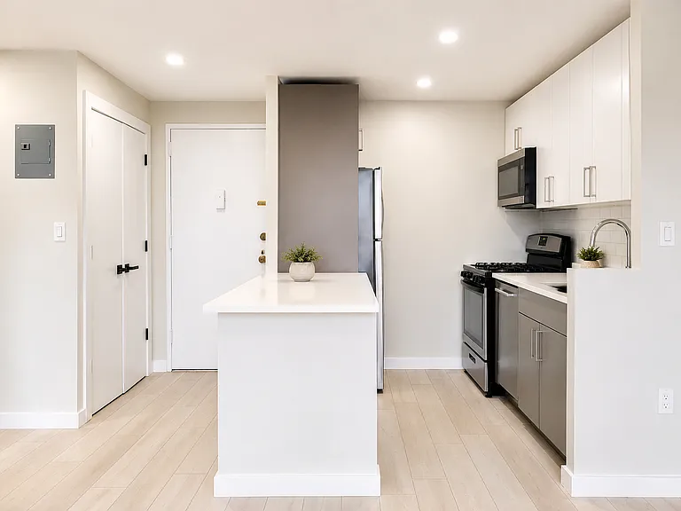 829 Greenwood Ave #6O — Photo 6