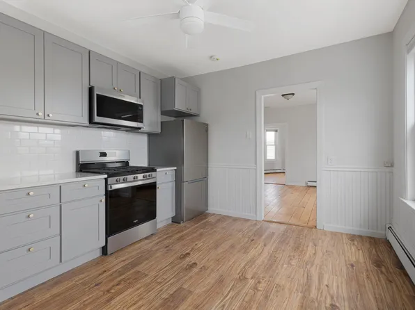 26 Plymouth St #3, Cambridge, MA 02141