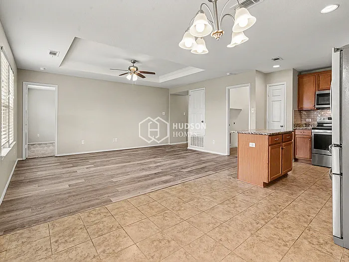 2217 Perrymead Dr — Photo 10