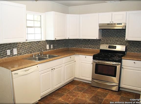 2nd image of 16240 San Pedro Ave
