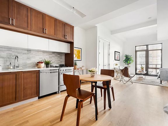 3rd image of 42 Maspeth Ave APT 5B