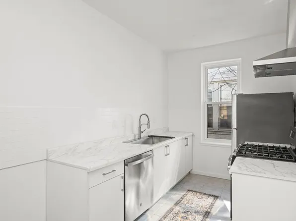 248 Avenue P image 20 of 51