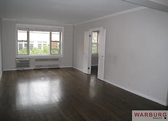 Sold by Warburg | media 17