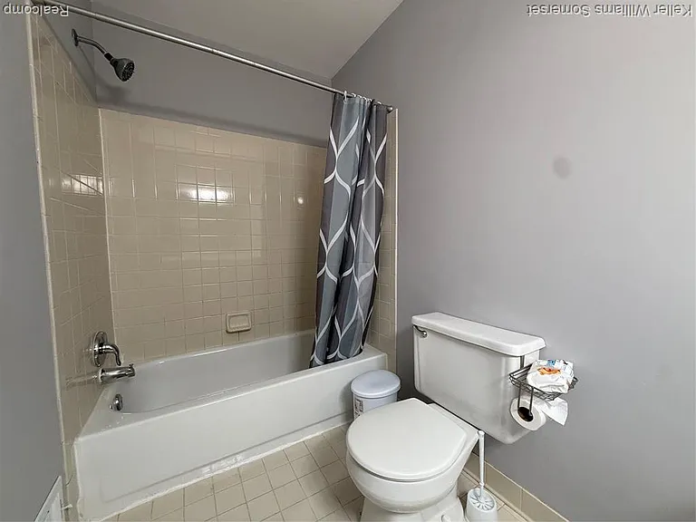 44724 Maryland Ct — Photo 14