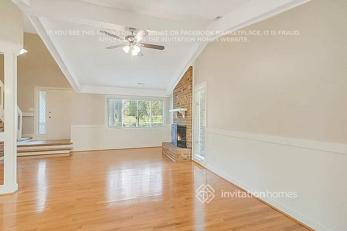 911 Buckingham Rd Garner, NC 27529 — Photo 2