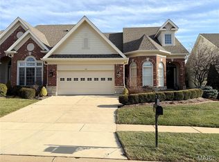 724 Clayton Corners Dr, Ballwin, MO 63011