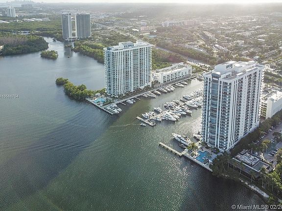 4th image of 17301 Biscayne Blvd APT 806