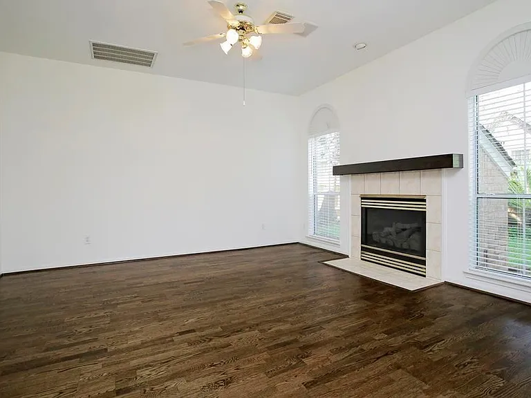 6902 Afton Woods Dr — Photo 9