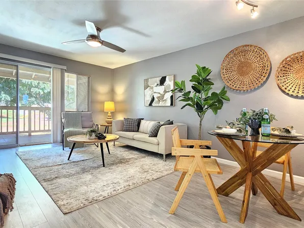 94-640 Lumiaina St #A203, Waipahu, HI 96797