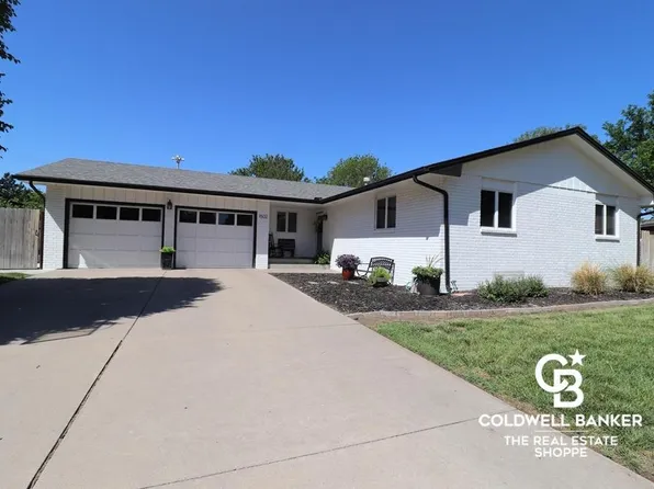 1502 Sundance Cir, Garden City, KS 67846