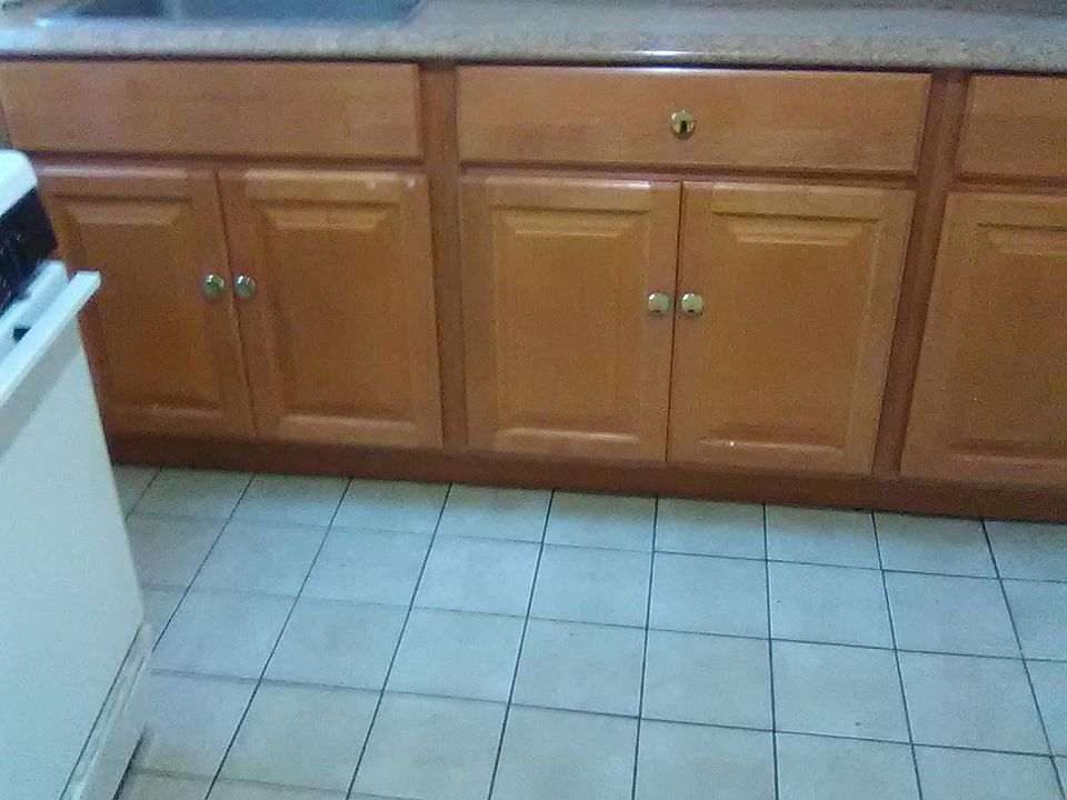 2nd image of 43 W Railroad Ave APT 1