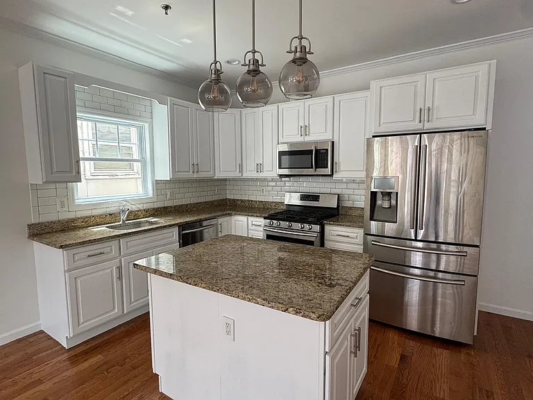189 Terrace Ave #1 — Photo 1
