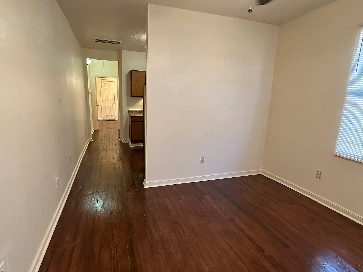 2 bed, $1,400 — Photo 3