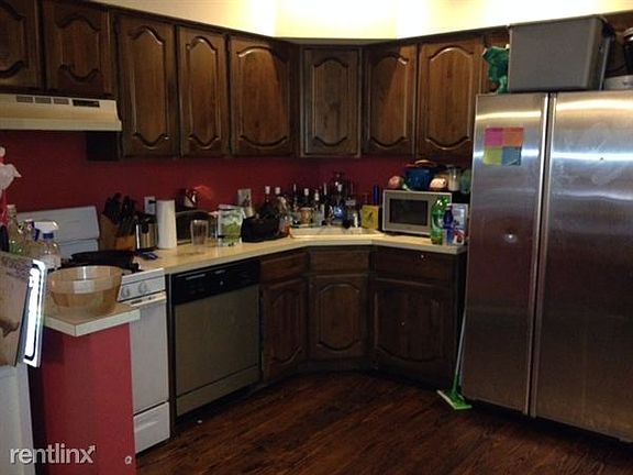 2nd image of 839 N 21st St