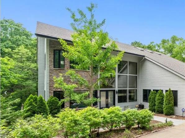 400 Gabriel Dr, Saint Louis, MO 63122