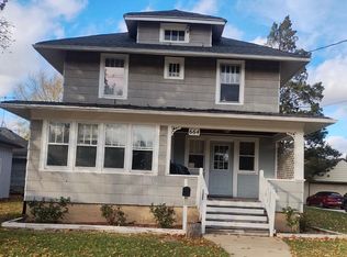 664 Algona Ave, Elgin, IL 60120