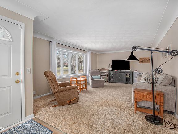 2nd image of 8201 Owen Dr