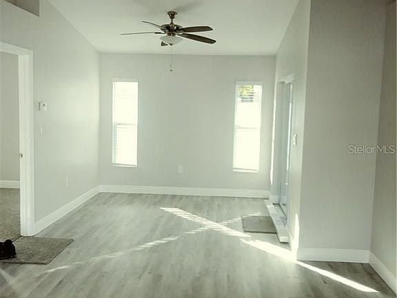4th image of 10698 Rosewood Ct