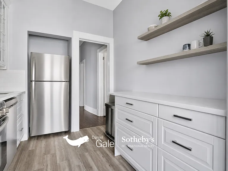 23-12 41st St #DG1 — Photo 6