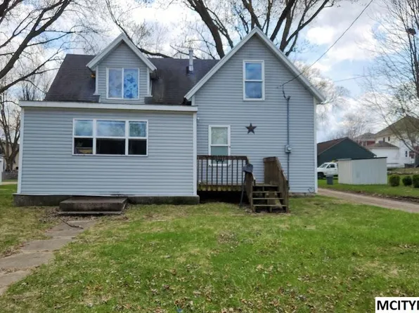 221 13th St SE, Mason City, IA 50401