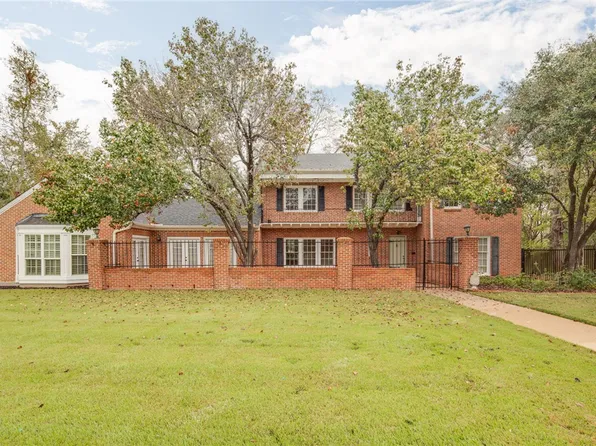 706 E 30th St, Bryan, TX 77803